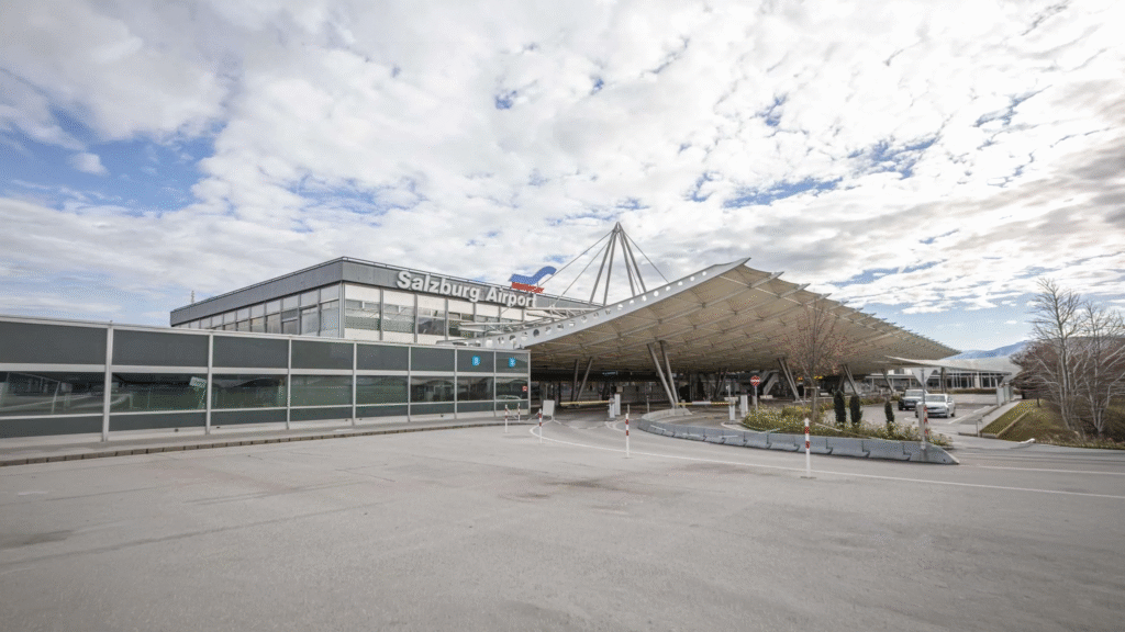 Premium on-demand transfers Oberlech airport pickup